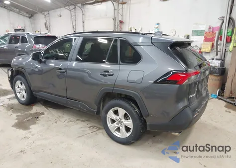 2021 Toyota Rav4 Xle z USA, uszkodzony, nr VIN 2T3P1RFV2MC250779